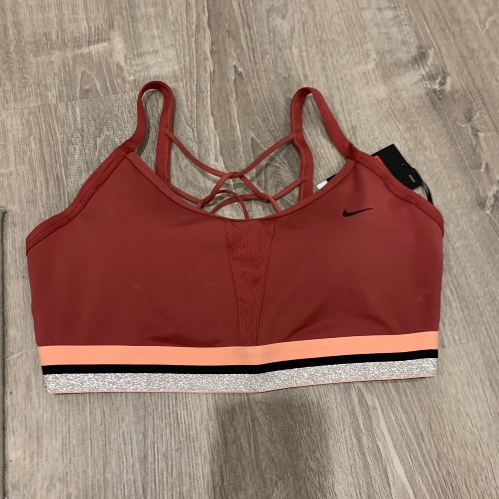 NEW Nike sports bra